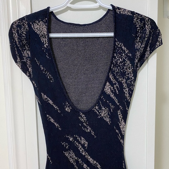 MIDI dress navy and champagne size small - Picture 3 of 4